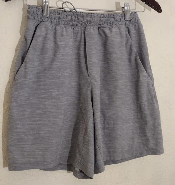 Lululemon Athletica Light Gray Men's Athletic Shorts - Picture 2 of 5